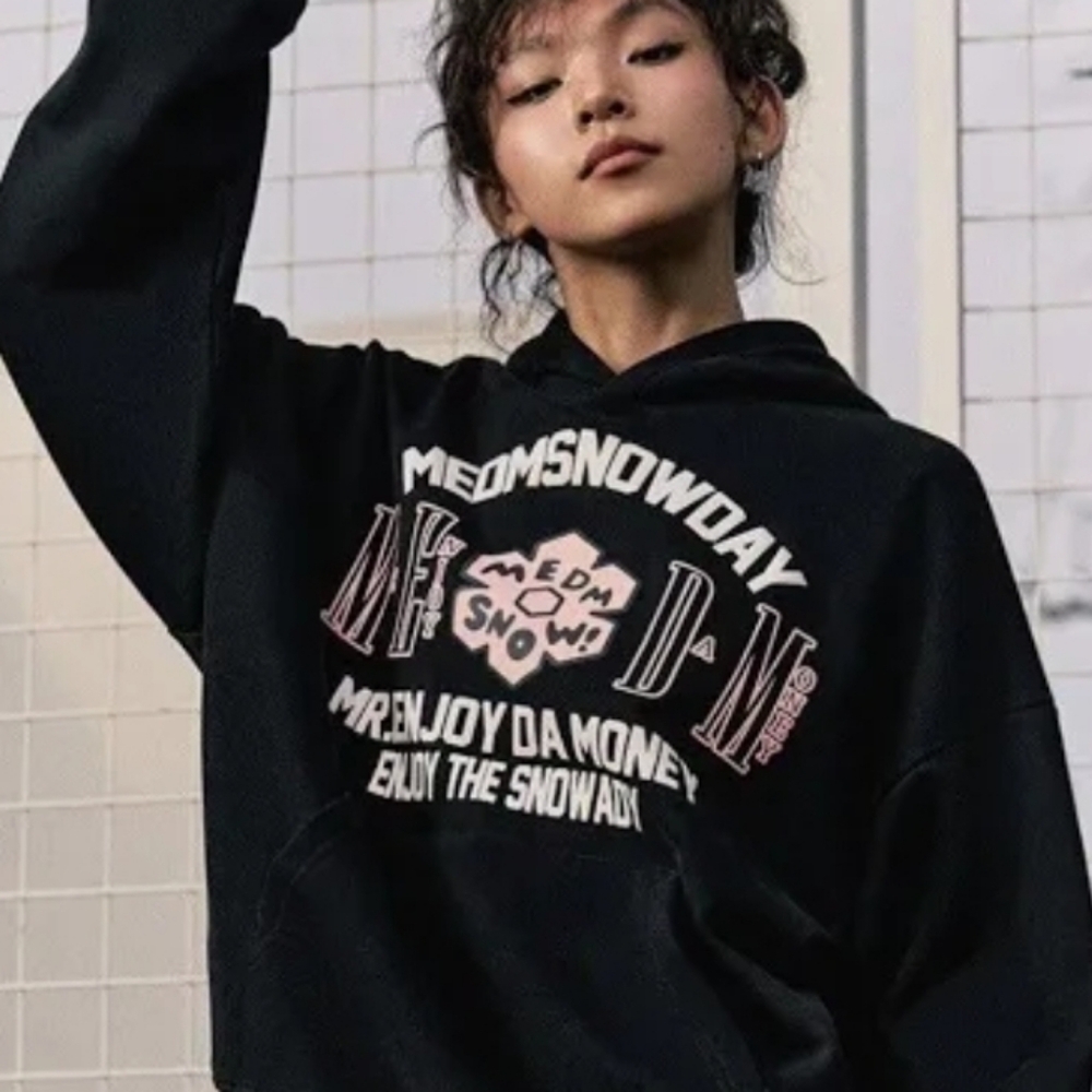 SNOW DAY HOODIE LARGE NWT Steal